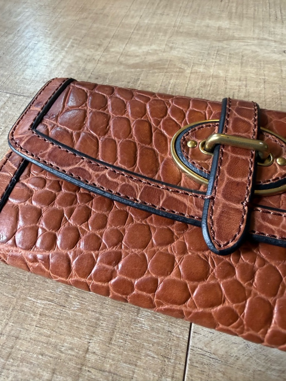 Fossil Women's Croc-Embossed Leather Continental Wallet in Brown - Picture 6 of 13